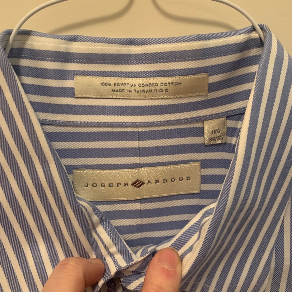 Button down - Picture 2 of 3